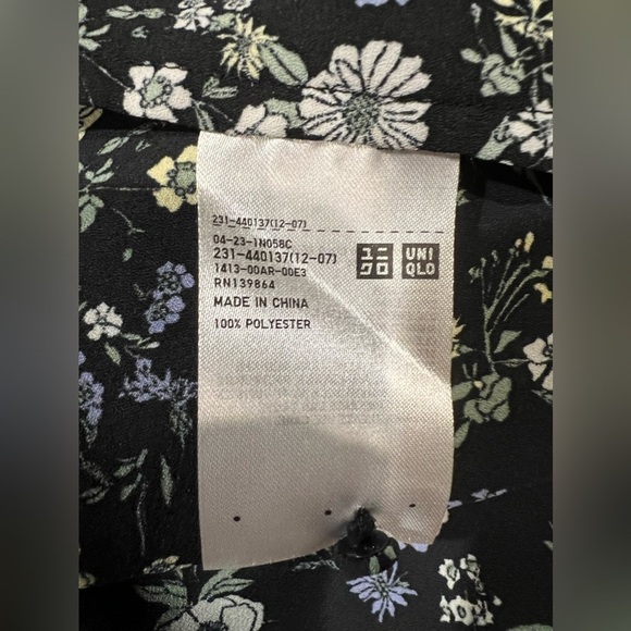 Uniqlo x Paul & Joe Floral Blouse with frill sleeves and ribbon neck tie - Small - Picture 7 of 8